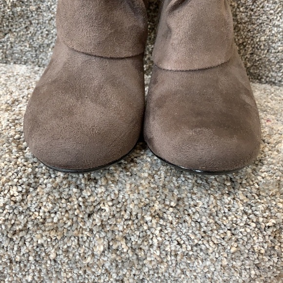 Apt 9 Gray Faux Suede Ankle Boots - Picture 2 of 8